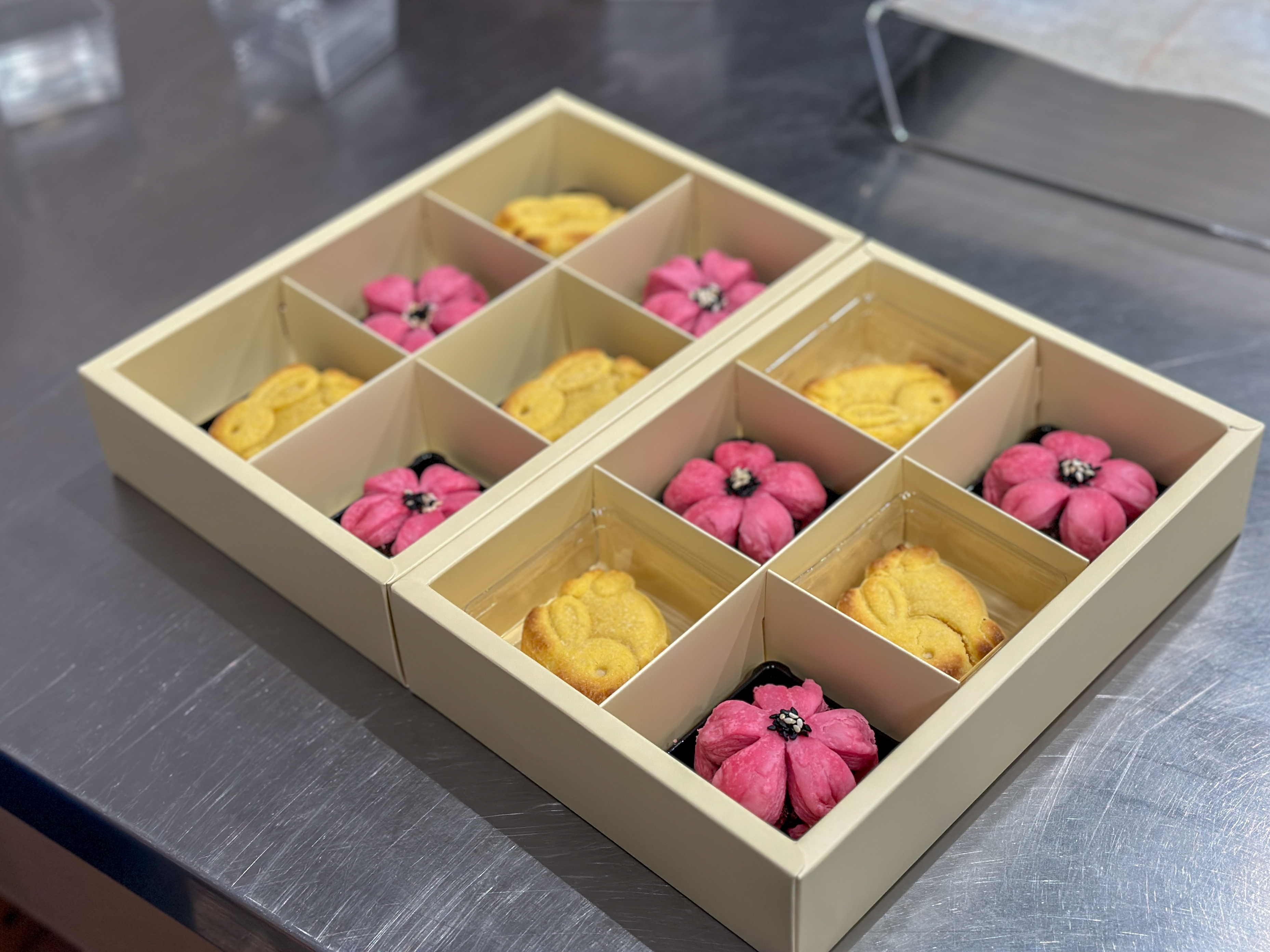 Peach Blossom Pastry & Rabbit Shaped Egg Custard Mooncake Making Workshop